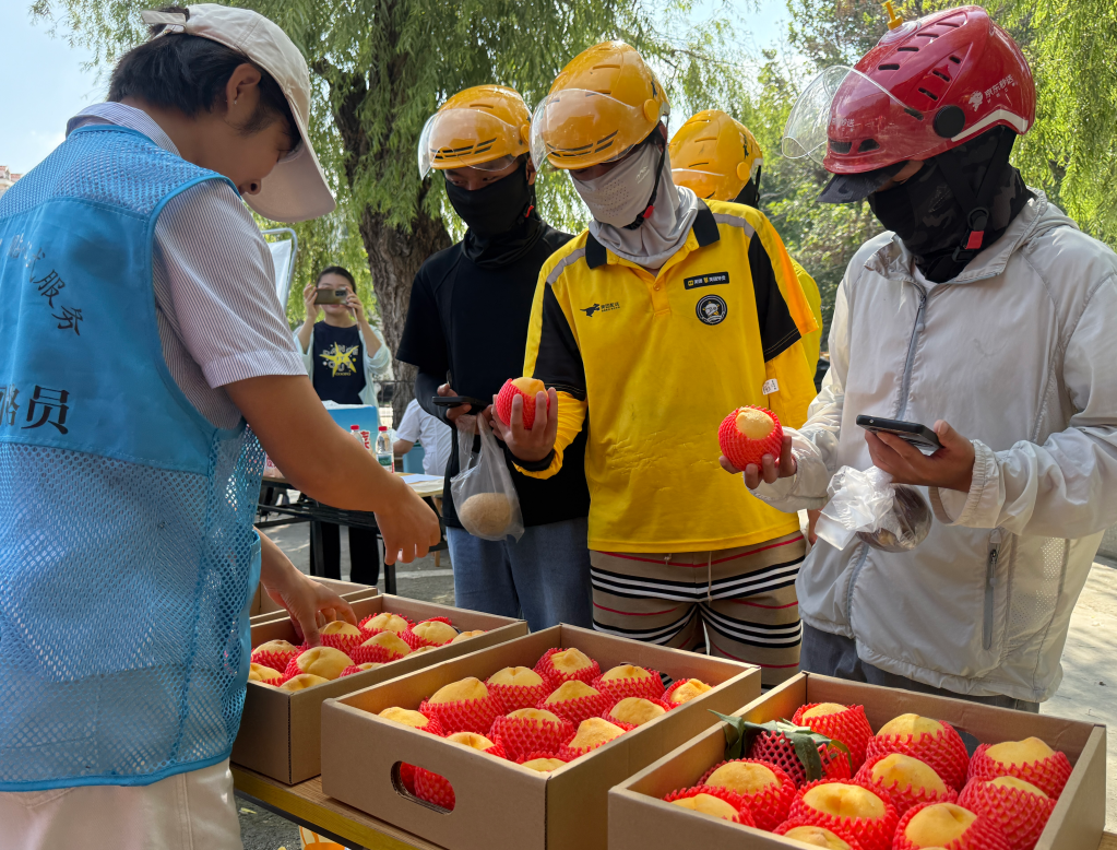 桃馒双鲜“派”福利，口腔体检“送”健康活动